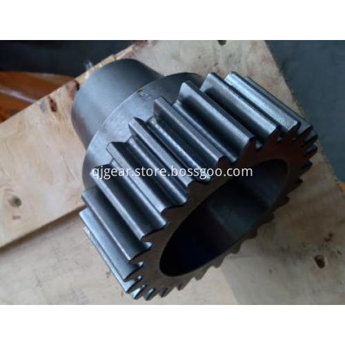 Forging gear for heavy tractors